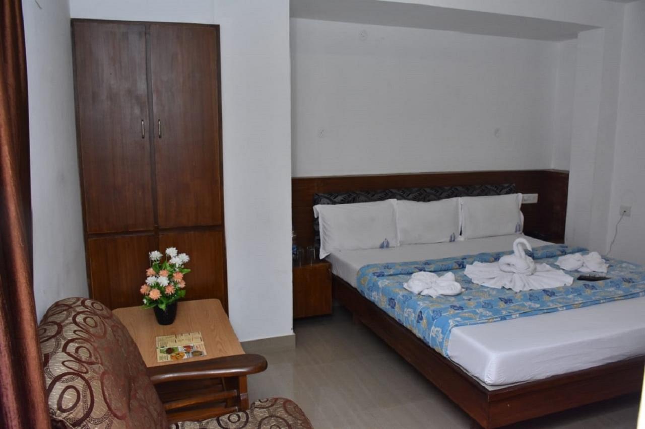 Hotel Palacial Pondi Pondicherry Exterior photo
