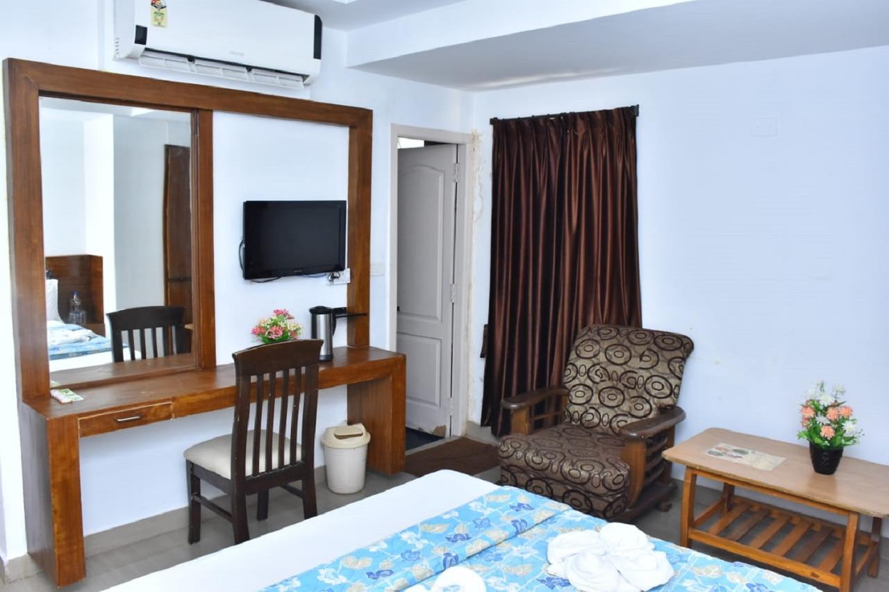 Hotel Palacial Pondi Pondicherry Exterior photo